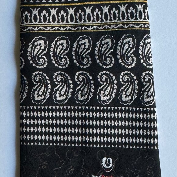 VTG NECKTIE DISNEY LEEDS INT'L MICKEY MOUSE PAISLEY PRINT SILK BLACK BEIGE RED - Picture 9 of 10
